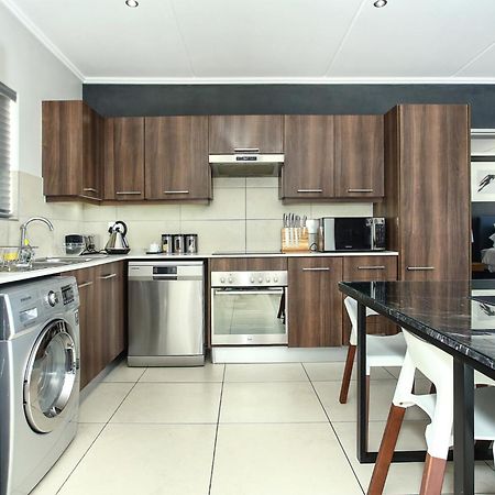 Epic Lifestyle Apartment Sandton Johannesburg Exteriör bild